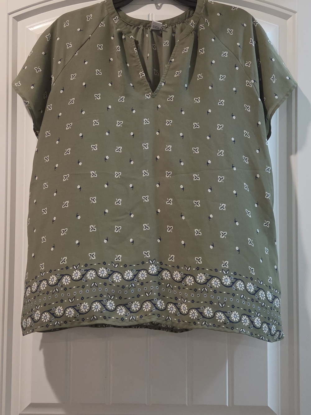 Old Navy Olive Green Floral Border Short Sleeve Blouse